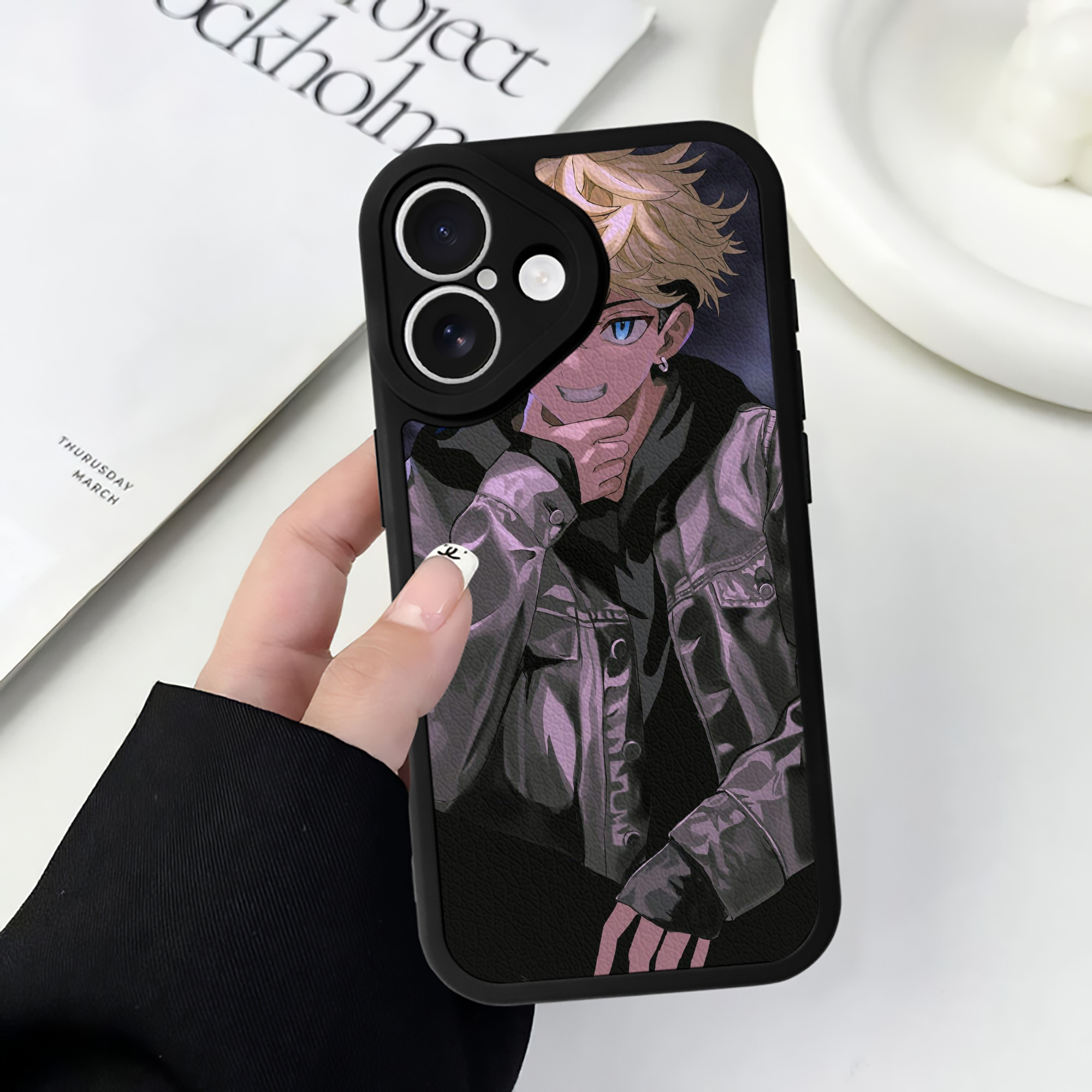 （画像用） 東京リベンジャーズ Tokyo Revengers 【iPhone 16シリーズ対応】シリコンスマホケース（レザー調） 材質：シリコン